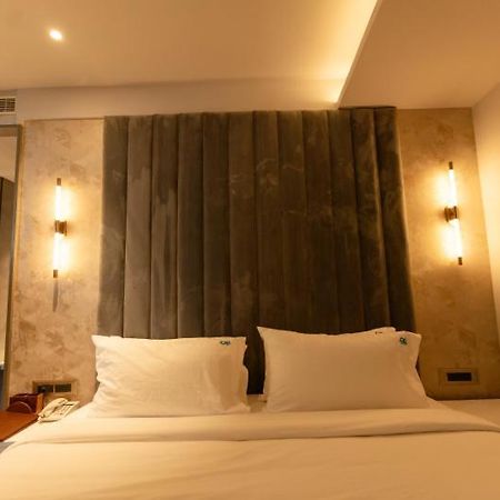 Hotel Ocean Blue Βιζαχαπατνάμ Εξωτερικό φωτογραφία